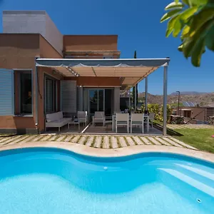 amazing-villa-with-heated-pool.in-canary-islands.com/